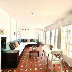 https://apartamentos-plaza-de-santa-cruz.es-andalucia.com